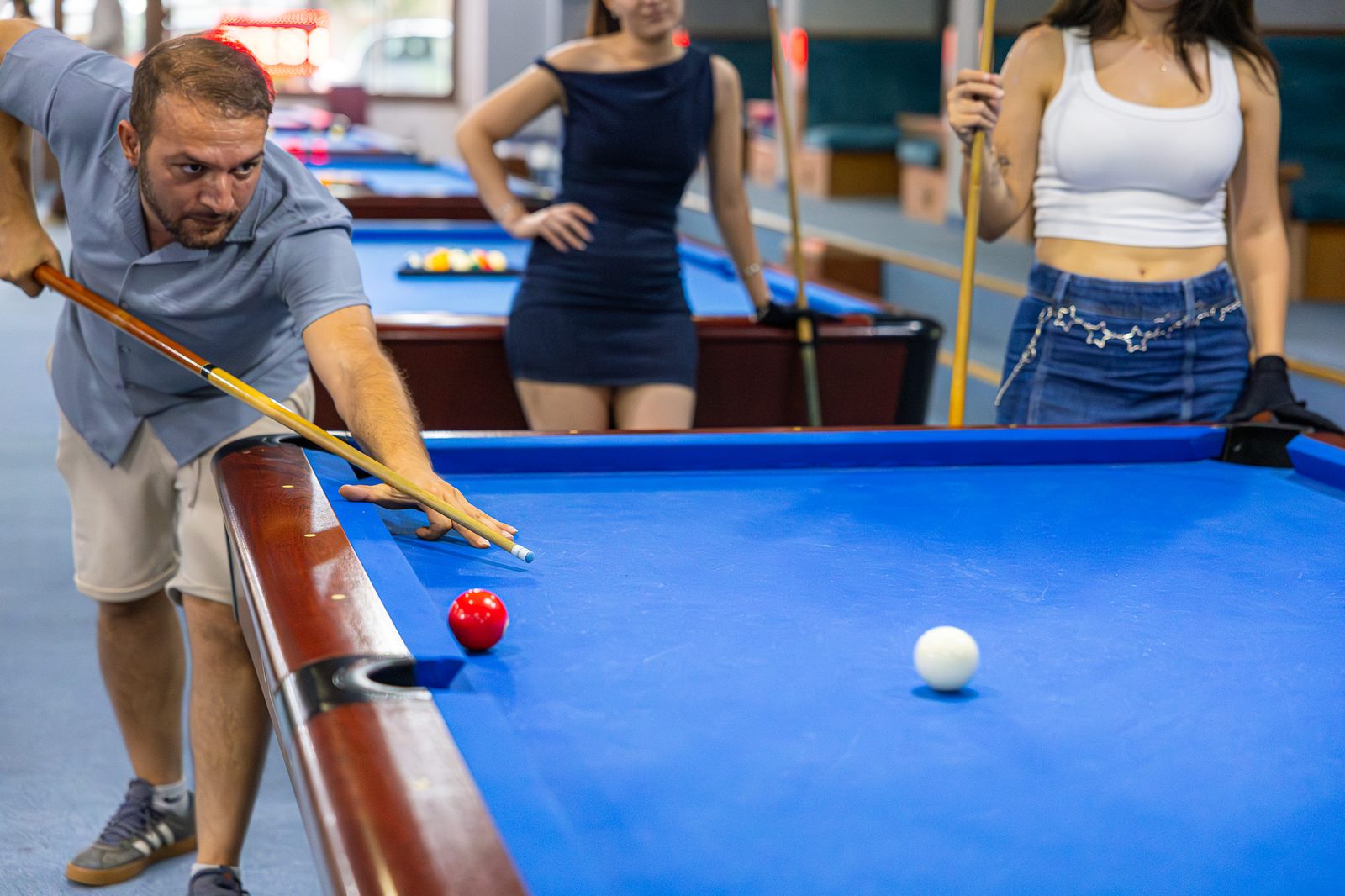 Arkadaşlarla Bilardo